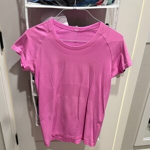 lululemon athletica Vibrant Pink Short Sleeve Tee